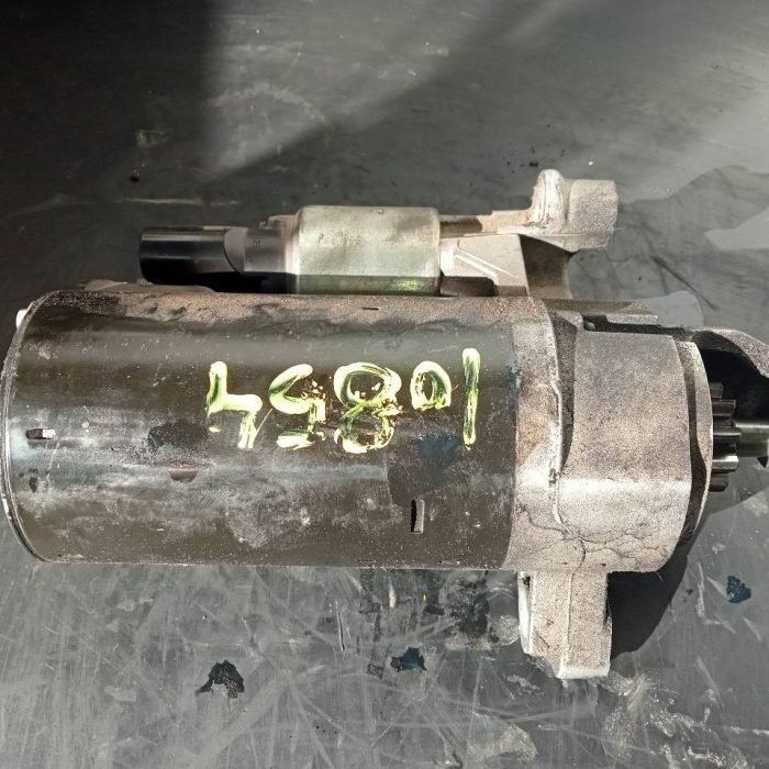 473882