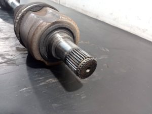 TRANSMISION DELANTERA IZQUIERDA T1TE011M1 / P1-B6-19 HONDA CR-V