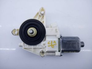 MOTOR ELEVALUNAS DELANTERO DERECHO 0130822636 / E1-A2-51-2 MERCEDES-BENZ CLASE E (W212) LIM.