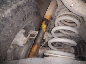 AMORTIGUADOR TRASERO IZQUIERDO MITSUBISHI MONTERO (V60/V70)