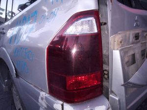 PILOTO TRASERO IZQUIERDO MITSUBISHI MONTERO (V60/V70)