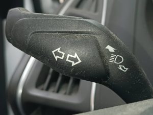 MANDO INTERMITENTES FORD FOCUS LIM. (CB8)