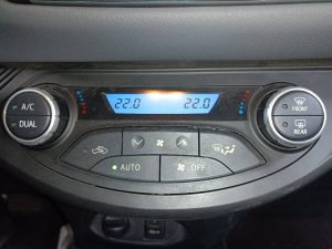 MANDO CLIMATIZADOR TOYOTA YARIS
