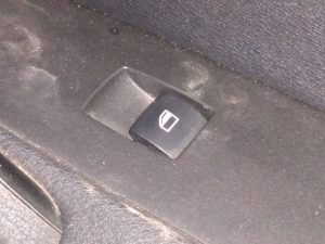 MANDO ELEVALUNAS TRASERO DERECHO BMW X1 (E84)