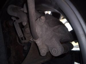 PINZA FRENO TRASERA DERECHA MAZDA 3 LIM. ()