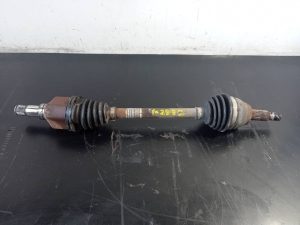 TRANSMISION DELANTERA IZQUIERDA 8V513B437CC / P1-B6-38 FORD FIESTA (CCN)
