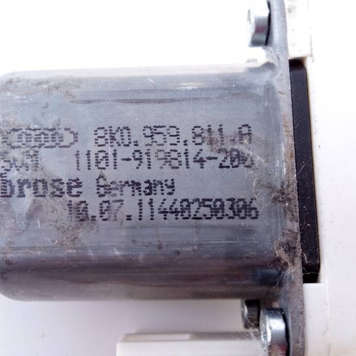 487743