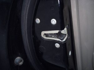 CERRADURA PUERTA TRASERA IZQUIERDA JEEP COMPASS