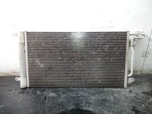 CONDENSADOR / RADIADOR AIRE ACONDICIONADO 6R0820411Q / P2-A4-7 / ED828001 VOLKSWAGEN POLO (6C1)