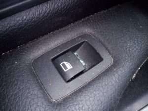 MANDO ELEVALUNAS TRASERO IZQUIERDO BMW SERIE 3 LIM. (F30)