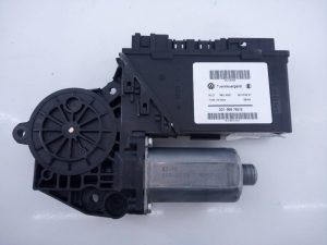 MOTOR ELEVALUNAS DELANTERO DERECHO 3D1959792E / E1-A5-3-1 / 0130921765 PORSCHE CAYENNE (TYP 9PA)