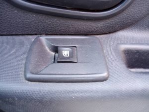 MANDO ELEVALUNAS DELANTERO DERECHO DACIA LOGAN MCV II