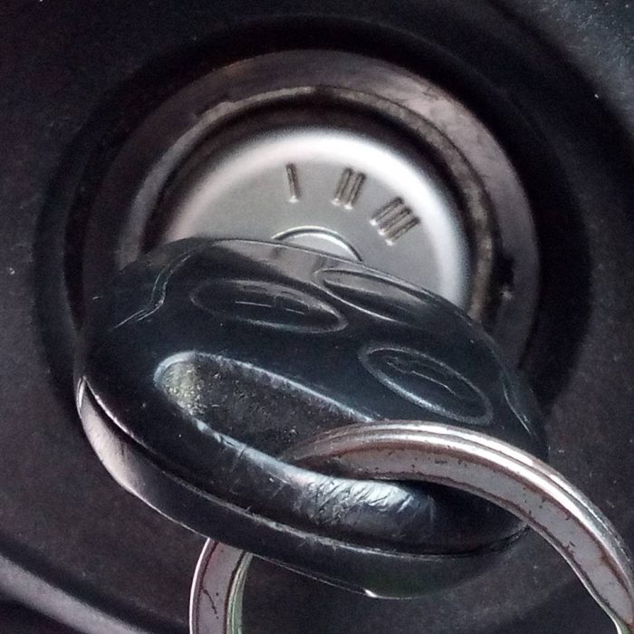 498828