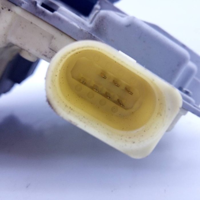502137
