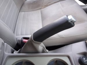 PALANCA FRENO DE MANO VOLVO V50 FAMILIAR