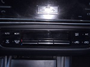 MANDO CLIMATIZADOR TOYOTA AURIS