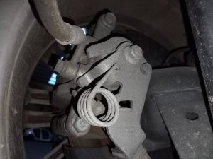 PINZA FRENO TRASERA IZQUIERDA KIA CARENS ( )