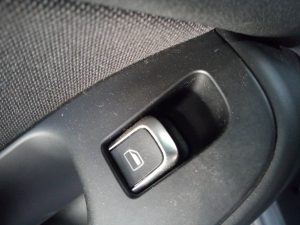 MANDO ELEVALUNAS TRASERO DERECHO AUDI A4 BER. (B8)