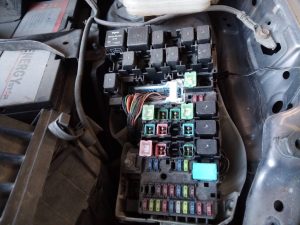 CAJA RELES / FUSIBLES MAZDA 5 BERL. (CR)