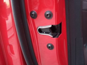 CERRADURA PUERTA DELANTERA IZQUIERDA OPEL MOKKA X