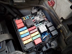 CAJA RELES / FUSIBLES OPEL COMBO D