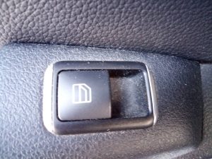 MANDO ELEVALUNAS TRASERO IZQUIERDO MERCEDES-BENZ CLASE C (W204) FAMILIAR