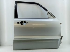 PUERTA DELANTERA DERECHA E4-A2-10 MITSUBISHI MONTERO (V60/V70)
