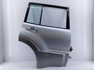 PUERTA TRASERA DERECHA E4-A2-8 MITSUBISHI MONTERO (V60/V70)