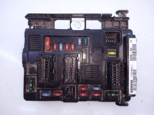 CAJA RELES / FUSIBLES 9643498780 / E3-B2-40-1 CITROËN C3