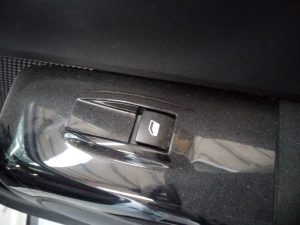MANDO ELEVALUNAS DELANTERO DERECHO CITROËN C3