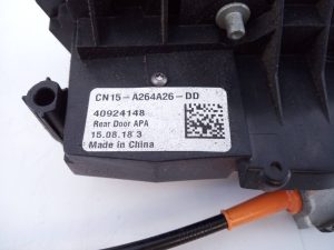 CERRADURA PUERTA TRASERA DERECHA 40724154226151 / E2-B3-55-2 / CN15A264A26 FORD ECOSPORT