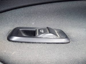 MANDO ELEVALUNAS DELANTERO DERECHO FORD FIESTA (CB1)
