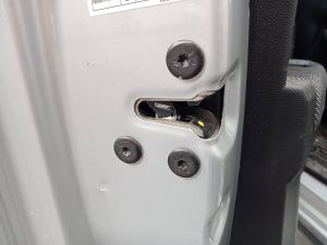 CERRADURA PUERTA DELANTERA IZQUIERDA DACIA SANDERO III