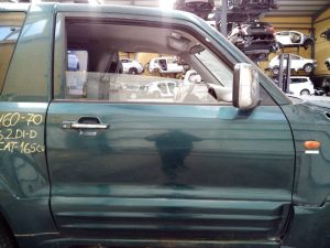 PUERTA DELANTERA DERECHA MITSUBISHI MONTERO (V60/V70)