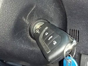 ANTIRROBO TOYOTA AVENSIS (T27)