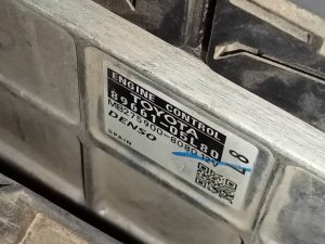 CENTRALITA MOTOR UCE 8966105L80 TOYOTA AVENSIS (T27)