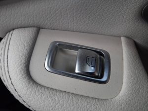 MANDO ELEVALUNAS DELANTERO DERECHO MERCEDES-BENZ CLASE C (W205) LIM.