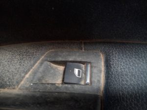 MANDO ELEVALUNAS TRASERO DERECHO BMW SERIE 5 TOURING (F11)