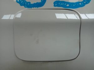 TAPA EXTERIOR COMBUSTIBLE BMW X1 (E84)