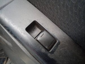MANDO ELEVALUNAS TRASERO DERECHO NISSAN PATHFINDER (R51)