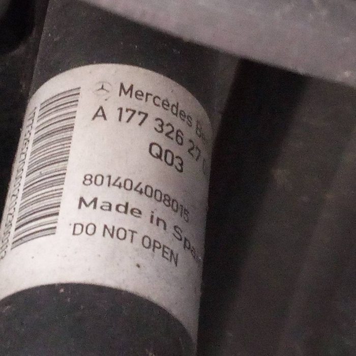 548857