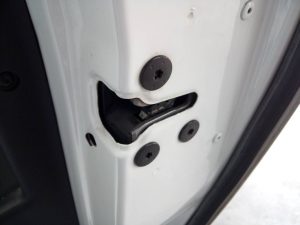 CERRADURA PUERTA TRASERA DERECHA RENAULT MEGANE III BERLINA 5 P