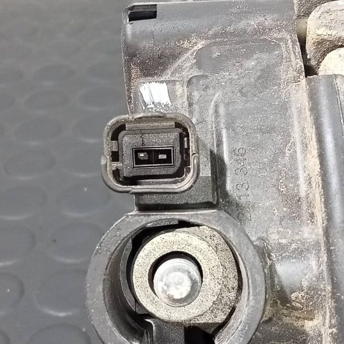 555400