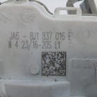 556961