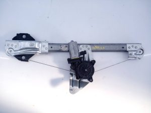 ELEVALUNAS DELANTERO DERECHO 807209299R / E1-A1-39-1 DACIA SANDERO