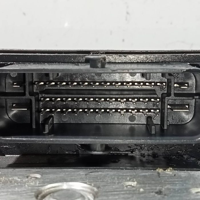 561546