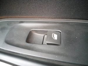 MANDO ELEVALUNAS DELANTERO DERECHO OPEL GRANDLAND X