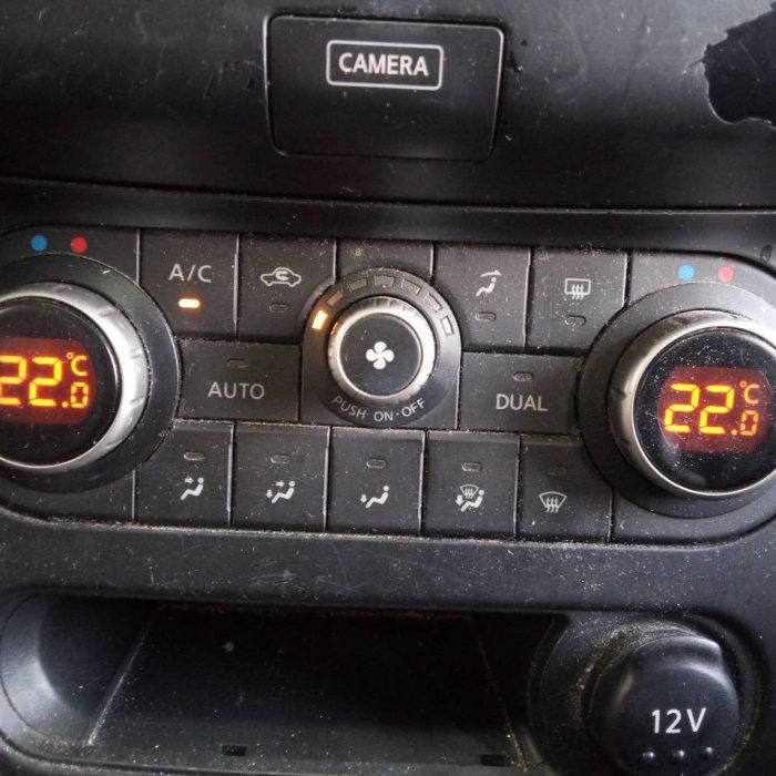 563424