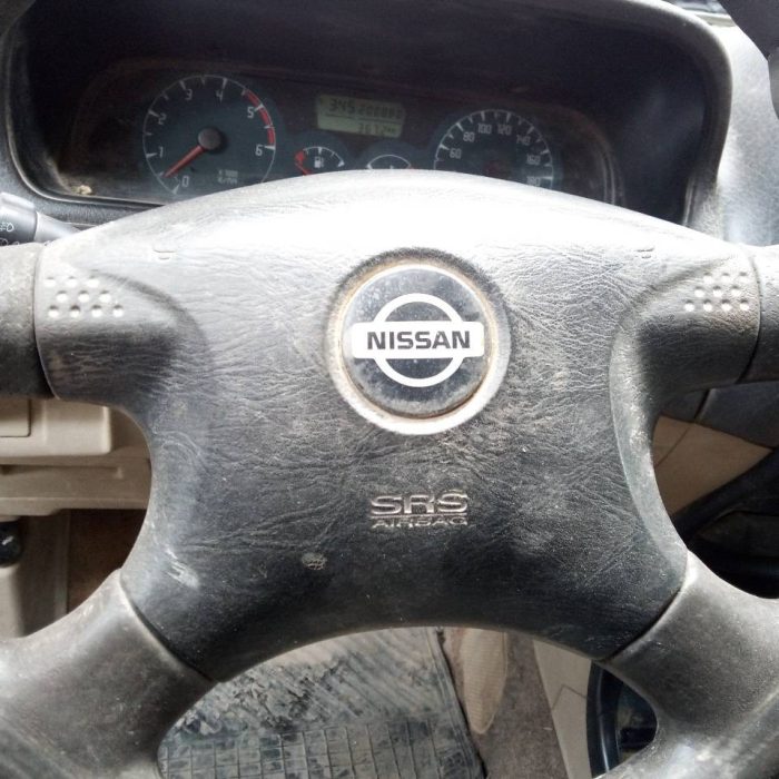 566073