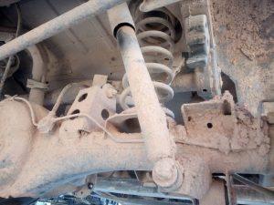 AMORTIGUADOR TRASERO DERECHO NISSAN TERRANO/TERRANO.II (R20)